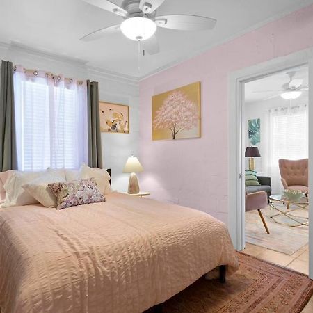 Apartamento The Pink Oasis Waterfront 1 Bed Apt Tampa Exterior foto